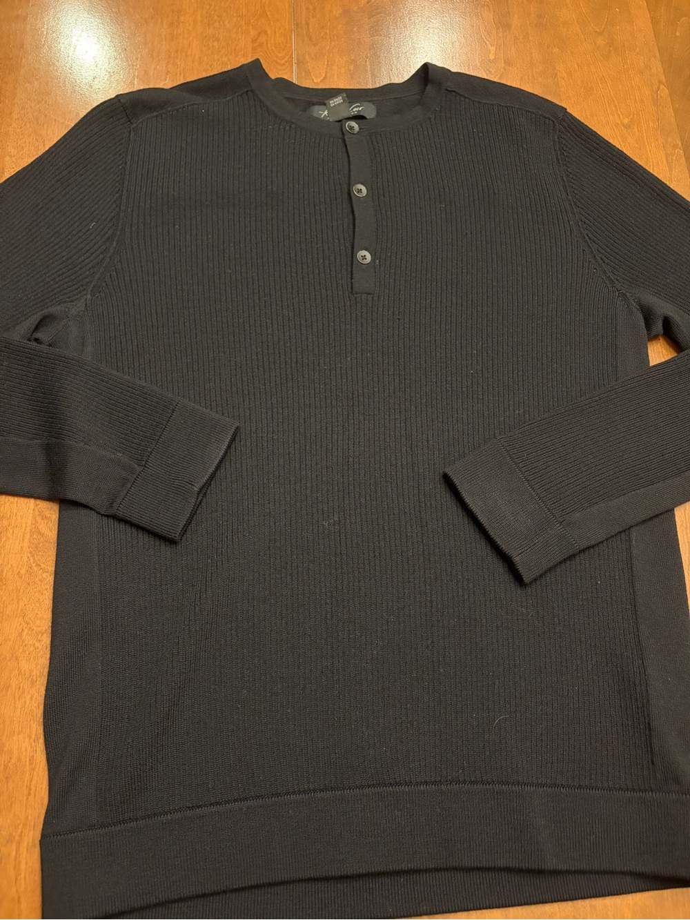 Kenneth Cole Collection men’s 100% Merino Wool sweater. Size large